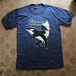 Vintage never worn VANCOUVER AQUARIUM VANCOUVER BC t-shirt (Small) 40 years ago